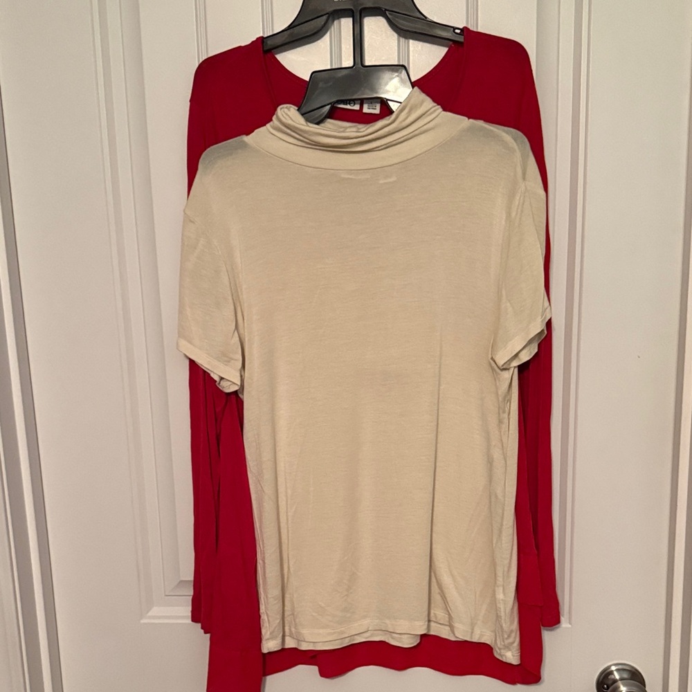 Cream Short-Sleeve Turtleneck Top - Women